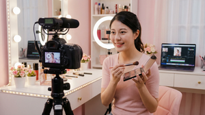 小马拉大车美妆视频